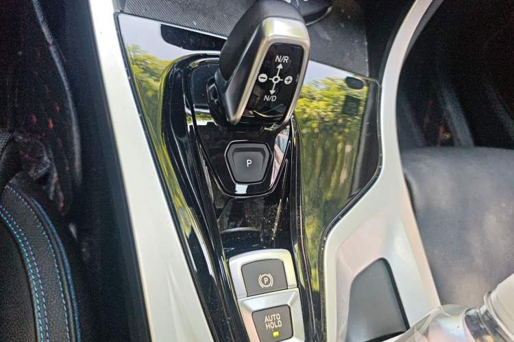 Used Lynk & Co 01 2019 2.0T Two-Wheel Drive Zhaopu Version China V Standard Gear Lever