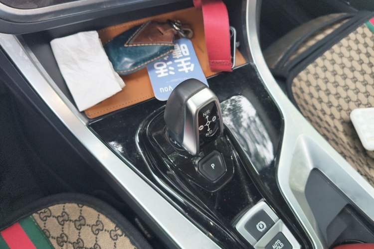 Used Lynk & Co 01 2019 2.0T Two-Wheel Drive Zhaopu Version China V Standard Gear Lever
