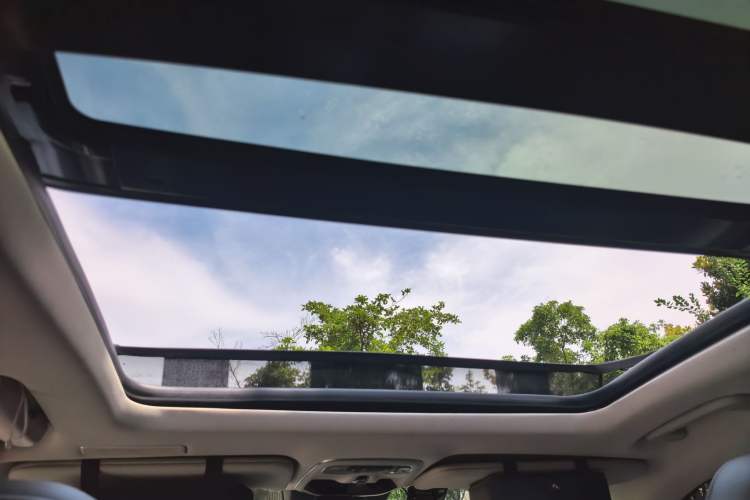 Used Lynk & Co 01 2019 2.0T Two-Wheel Drive Zhaopu Version China VI Standard Headliner