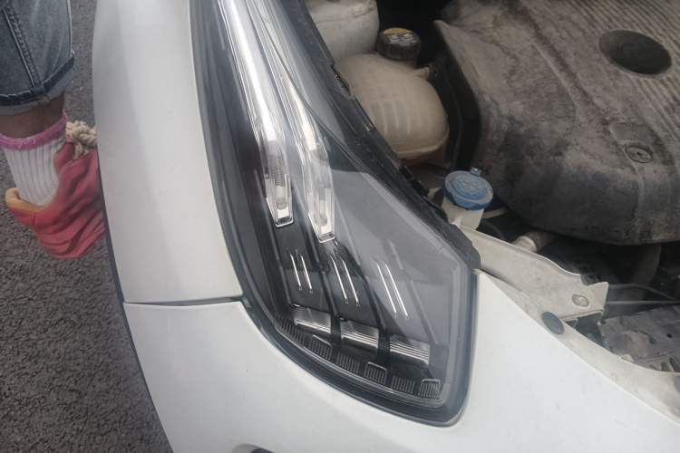 Used Lynk & Co 01 2019 2.0T Two-Wheel-Drive Pro Version China V Standard Right Front Headlight