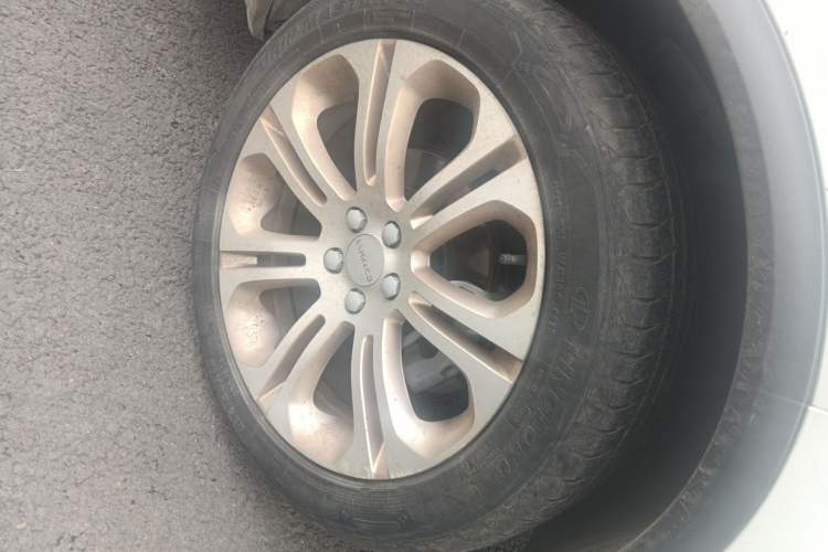Used Lynk & Co 01 2019 2.0T Two-Wheel-Drive Pro Version China V Standard Right Front Wheel Hub