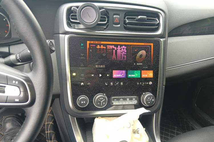 Used Lynk & Co 01 2019 2.0T Two-Wheel Drive Zhaopu Version China VI Standard Audio And AC Panel