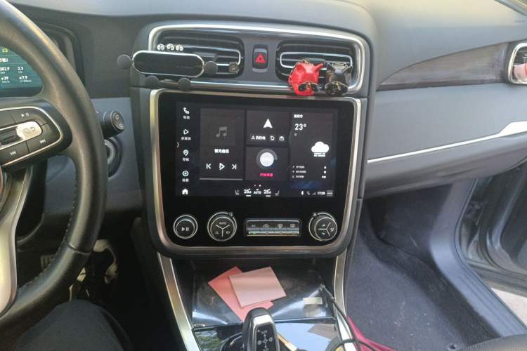 Used Lynk & Co 01 2019 2.0T Two-Wheel Drive Zhaopu Version China VI Standard Audio And AC Panel