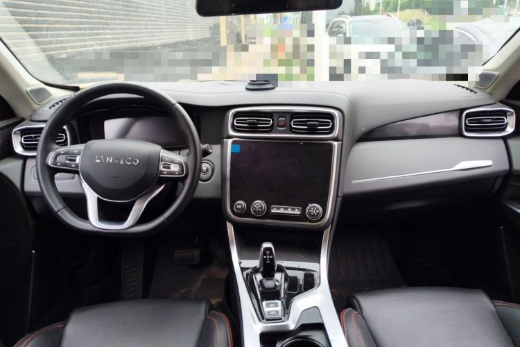 Used Lynk & Co 01 2019 2.0T Two-Wheel Drive Zhaopu Version China VI Standard Center Console