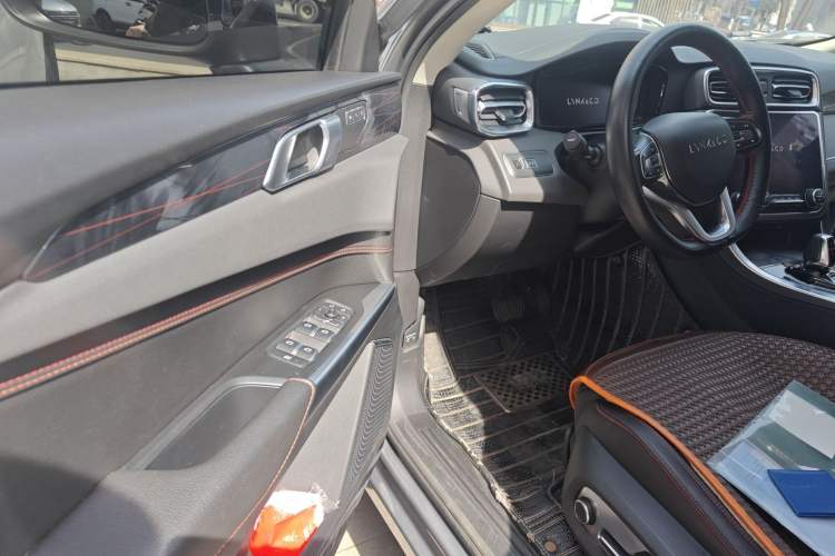 Used Lynk & Co 01 2019 2.0T Two-Wheel Drive Zhaopu Version China VI Standard Driver Seat