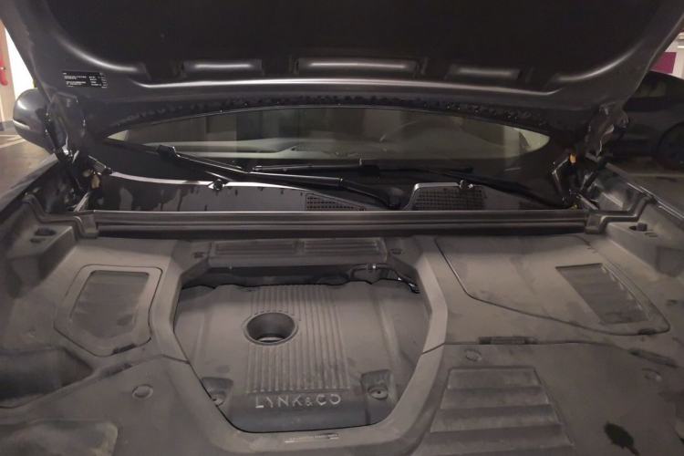 Used Lynk & Co 01 2019 2.0T Two-Wheel Drive Zhaopu Version China VI Standard Engine Bay