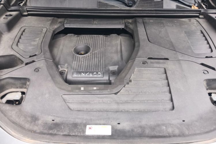 Used Lynk & Co 01 2019 2.0T Two-Wheel Drive Zhaopu Version China VI Standard Engine Bay