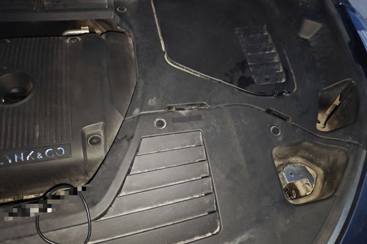 Used Lynk & Co 01 2019 2.0T Two-Wheel Drive Zhaopu Version China V Standard Engine Bay Left