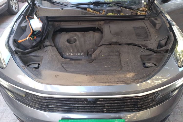 Used Lynk & Co 01 2019 2.0T Two-Wheel Drive Zhaopu Version China VI Standard Engine Bay