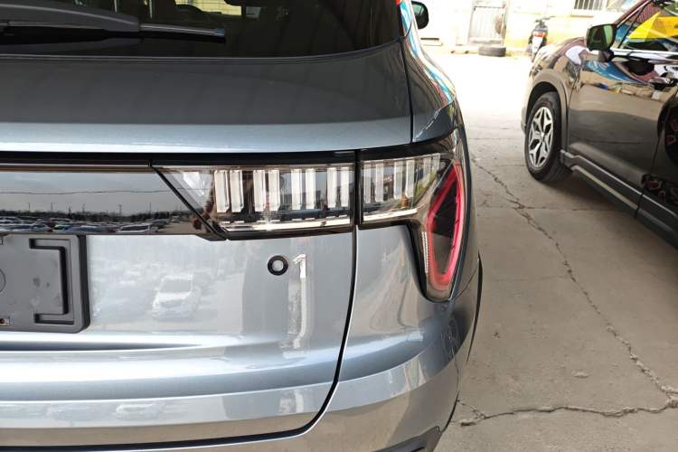 Used Lynk & Co 01 2019 2.0T Two-Wheel Drive Zhaopu Version China VI Standard Exterior 3