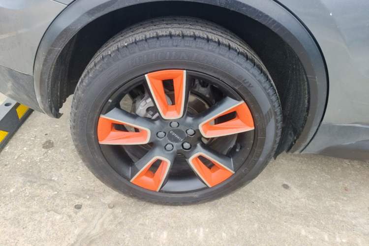 Used Lynk & Co 01 2019 2.0T Two-Wheel Drive Zhaopu Version China VI Standard Exterior 5
