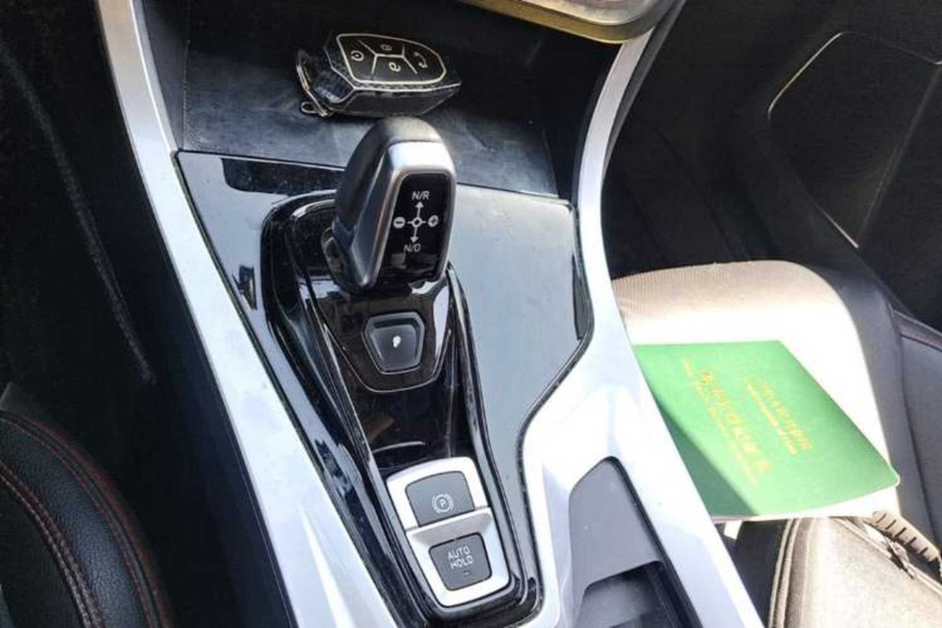 Used Lynk & Co 01 2019 2.0T Two-Wheel Drive Zhaopu Version China VI Standard Gear Lever