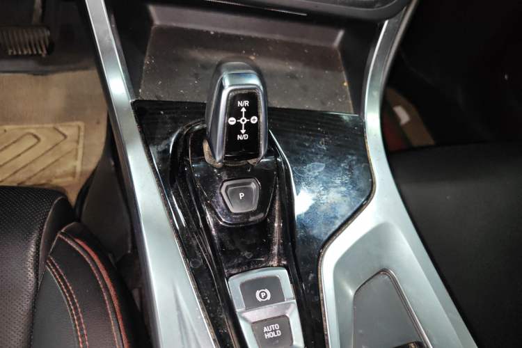 Used Lynk & Co 01 2019 2.0T Two-Wheel Drive Zhaopu Version China V Standard Gear Lever