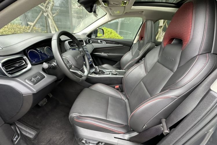 Used Lynk & Co 01 2019 2.0T Two-Wheel Drive Zhaopu Version China VI Standard Interior 2