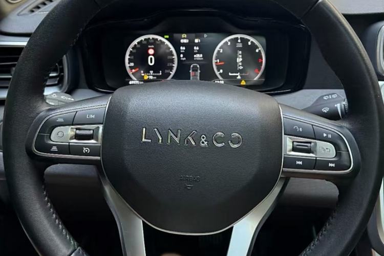 Used Lynk & Co 01 2019 2.0T Two-Wheel-Drive Pro Version China VI Standard Interior 2