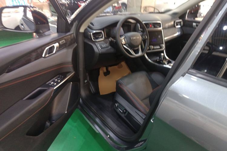 Used Lynk & Co 01 2019 2.0T Two-Wheel Drive Zhaopu Version China VI Standard Interior 3