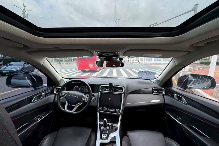 Used Lynk & Co 01 2019 2.0T Two-Wheel Drive Zhaopu Version China VI Standard Interior 3