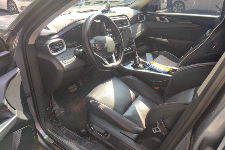 Used Lynk & Co 01 2019 2.0T Two-Wheel Drive Zhaopu Version China VI Standard Interior 3