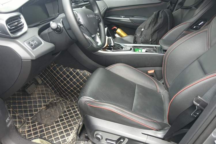 Used Lynk & Co 01 2019 2.0T Two-Wheel Drive Zhaopu Version China VI Standard Left Front Seat