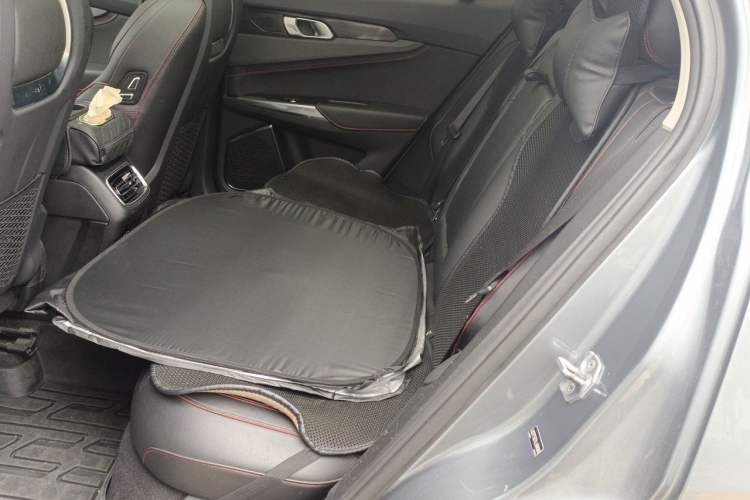 Used Lynk & Co 01 2019 2.0T Two-Wheel Drive Zhaopu Version China VI Standard Left Rear Seat