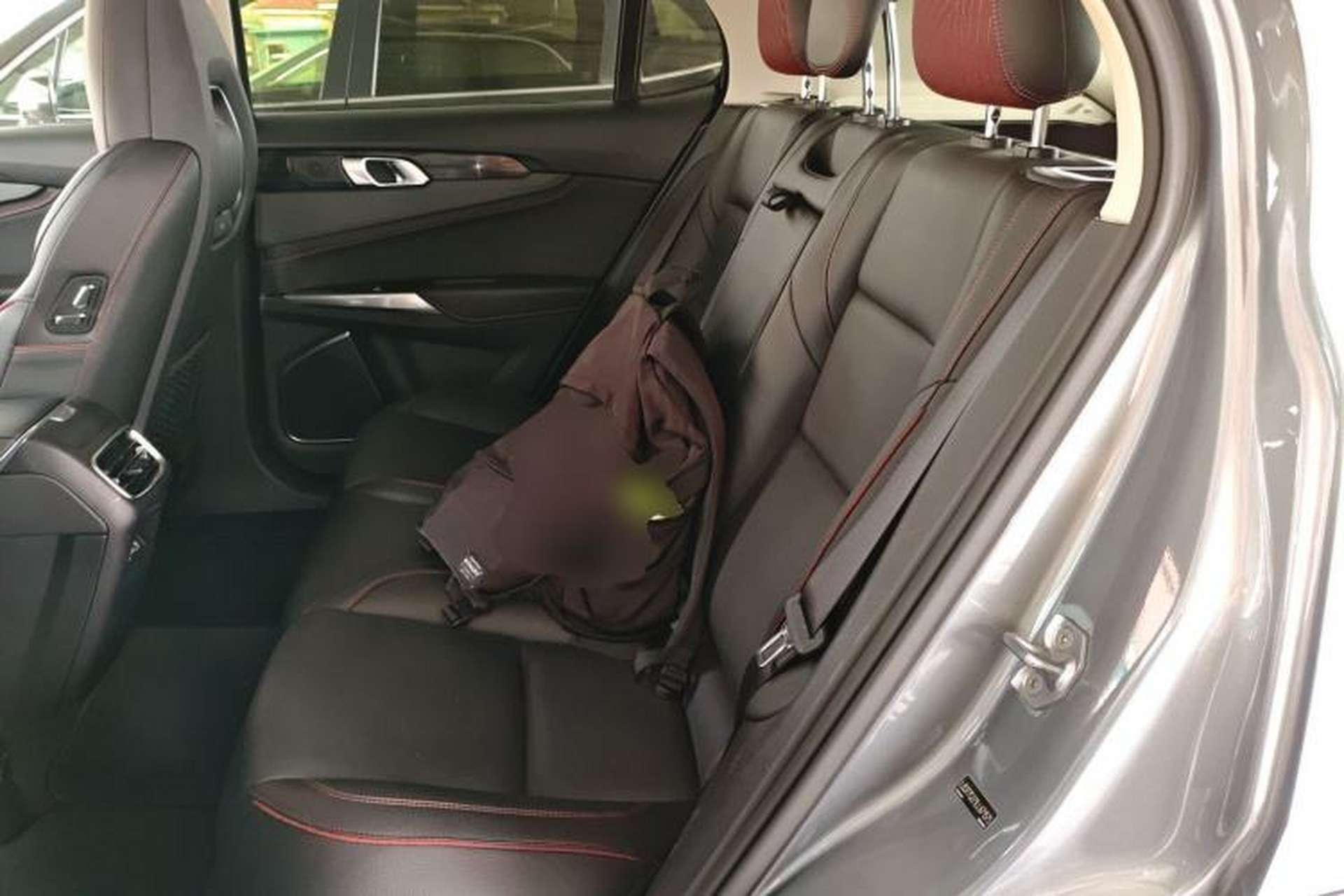 Used Lynk & Co 01 2019 2.0T Two-Wheel Drive Zhaopu Version China VI Standard Left Rear Seat