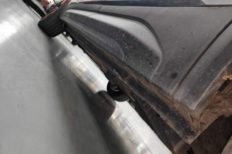Used Lynk & Co 01 2019 2.0T Two-Wheel Drive Zhaopu Version China V Standard Left Side Sill