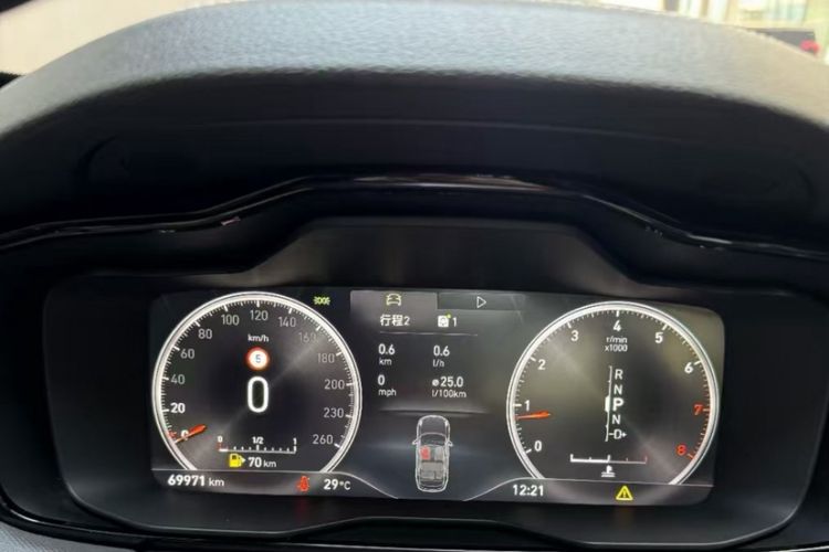 Used Lynk & Co 01 2019 2.0T Two-Wheel-Drive Pro Version China VI Standard Odometer Close Up