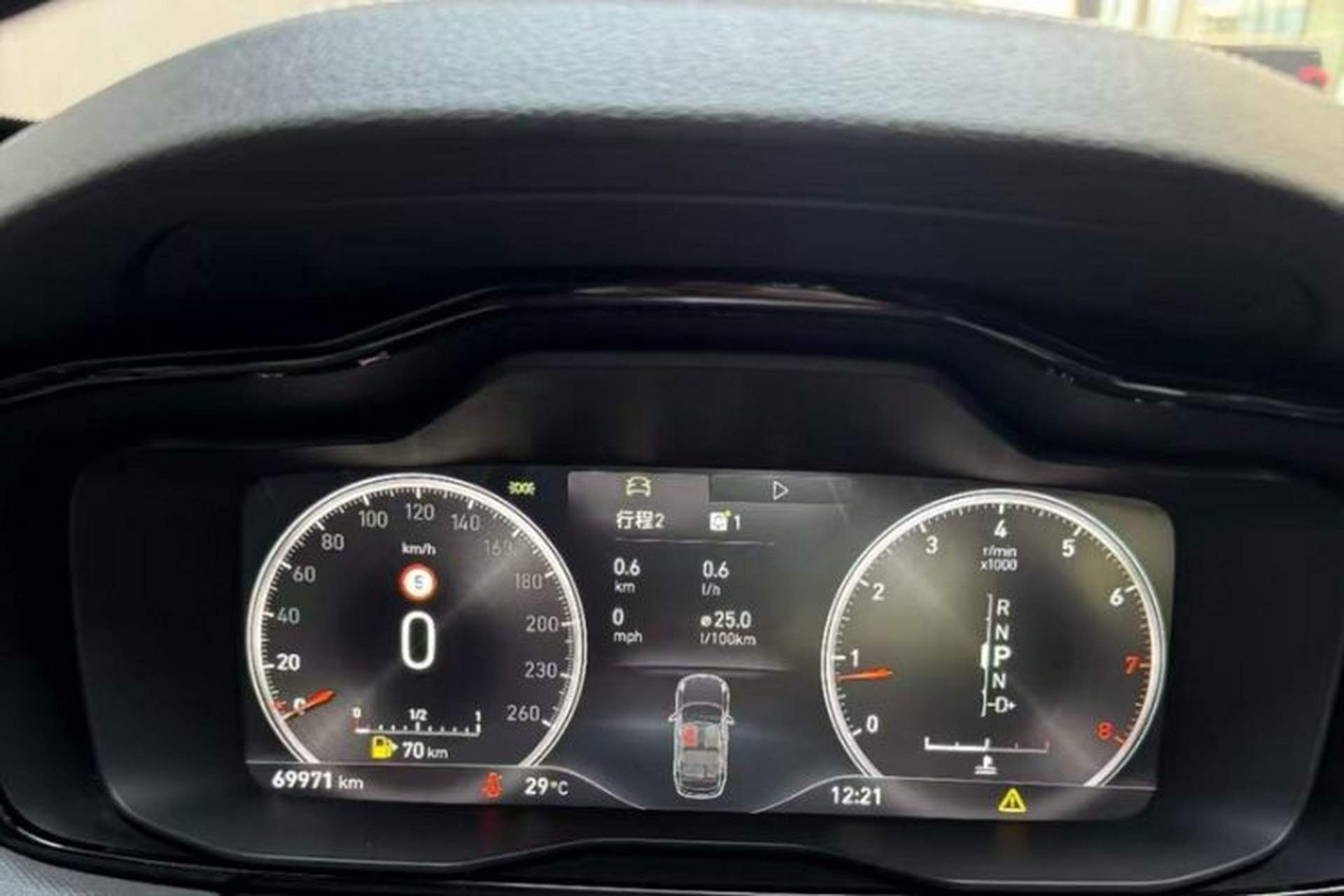 Used Lynk & Co 01 2019 2.0T Two-Wheel-Drive Pro Version China VI Standard Odometer Close Up