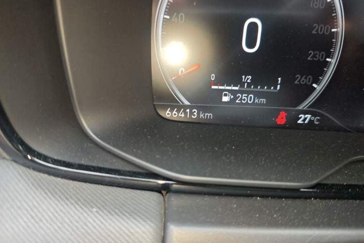 Used Lynk & Co 01 2019 2.0T Two-Wheel Drive Zhaopu Version China VI Standard Odometer Close Up
