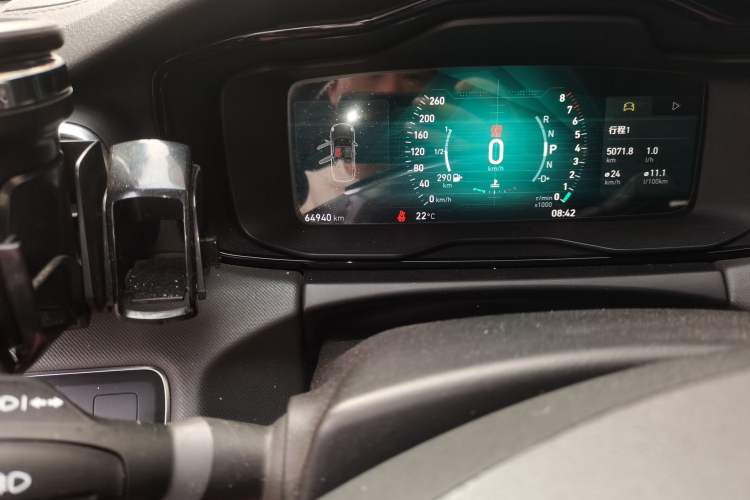 Used Lynk & Co 01 2019 2.0T Two-Wheel-Drive Pro Version China VI Standard Odometer Close Up