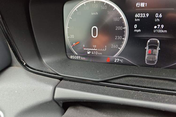 Used Lynk & Co 01 2019 2.0T Two-Wheel-Drive Pro Version China VI Standard Odometer Close Up