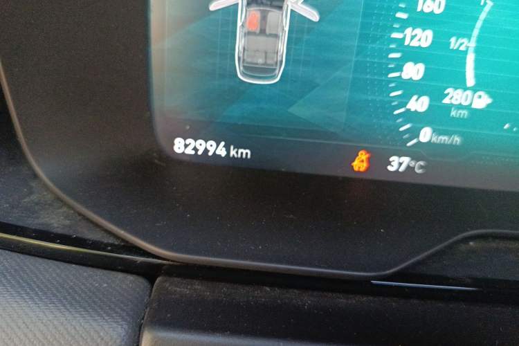 Used Lynk & Co 01 2019 2.0T Two-Wheel Drive Zhaopu Version China VI Standard Odometer Close Up