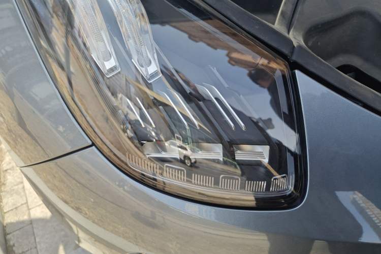 Used Lynk & Co 01 2019 2.0T Two-Wheel Drive Zhaopu Version China VI Standard Right Front Headlight