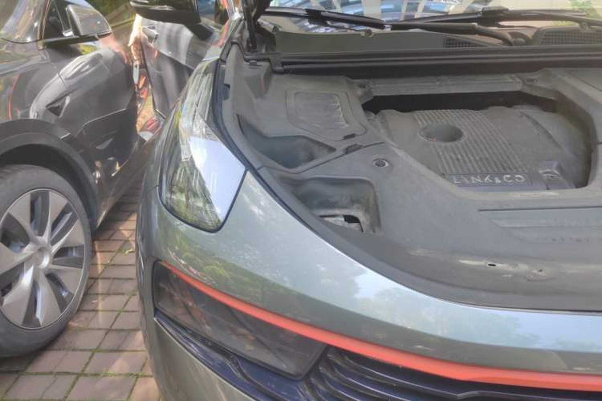 Used Lynk & Co 01 2019 2.0T Two-Wheel Drive Zhaopu Version China VI Standard Right Front Headlight