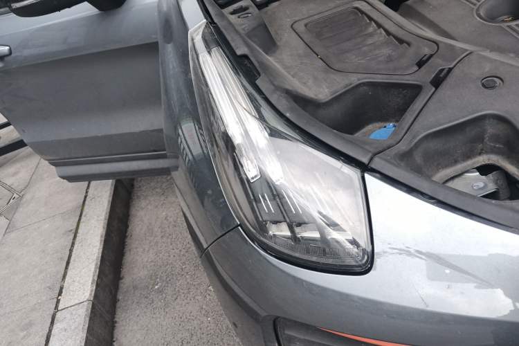 Used Lynk & Co 01 2019 2.0T Two-Wheel Drive Zhaopu Version China VI Standard Right Front Headlight