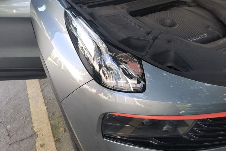 Used Lynk & Co 01 2019 2.0T Two-Wheel Drive Zhaopu Version China VI Standard Right Front Headlight