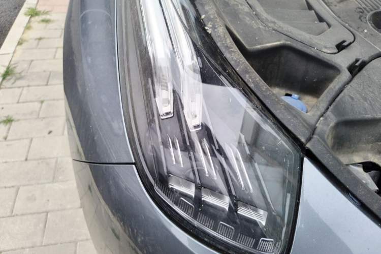 Used Lynk & Co 01 2019 2.0T Two-Wheel Drive Zhaopu Version China VI Standard Right Front Headlight