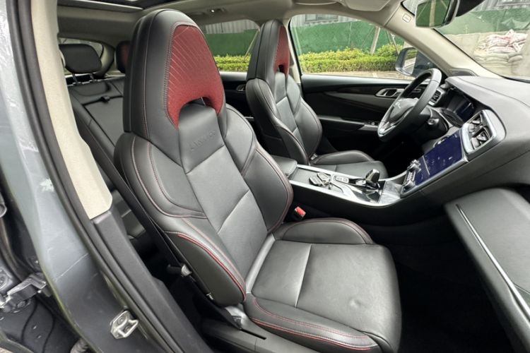 Used Lynk & Co 01 2019 2.0T Two-Wheel Drive Zhaopu Version China VI Standard Right Front Seat