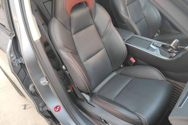Used Lynk & Co 01 2019 2.0T Two-Wheel Drive Zhaopu Version China VI Standard Right Front Seat