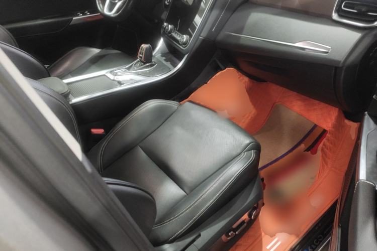 Used Lynk & Co 01 2019 2.0T Two-Wheel-Drive Pro Version China VI Standard Right Front Seat