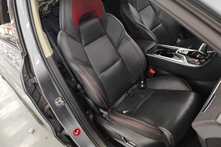 Used Lynk & Co 01 2019 2.0T Two-Wheel Drive Zhaopu Version China V Standard Right Front Seat