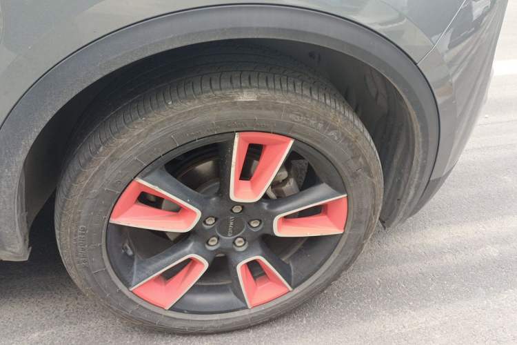 Used Lynk & Co 01 2019 2.0T Two-Wheel Drive Zhaopu Version China VI Standard Right Front Wheel Hub