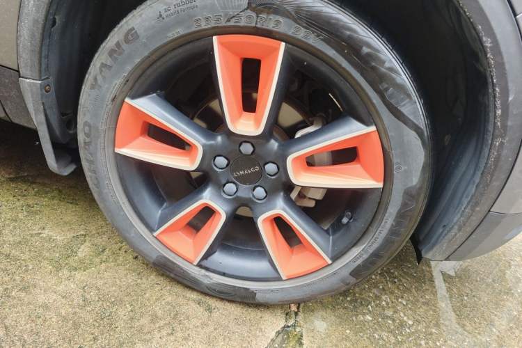 Used Lynk & Co 01 2019 2.0T Two-Wheel Drive Zhaopu Version China VI Standard Right Front Wheel Hub