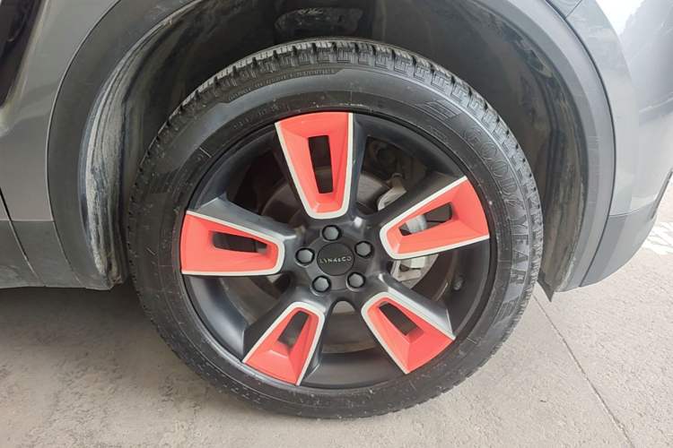 Used Lynk & Co 01 2019 2.0T Two-Wheel Drive Zhaopu Version China VI Standard Right Front Wheel Hub