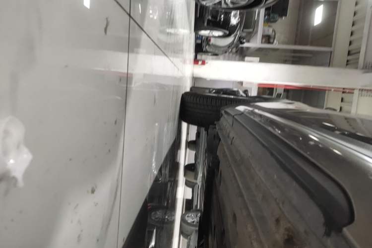 Used Lynk & Co 01 2019 2.0T Two-Wheel-Drive Pro Version China VI Standard Right Side Sill