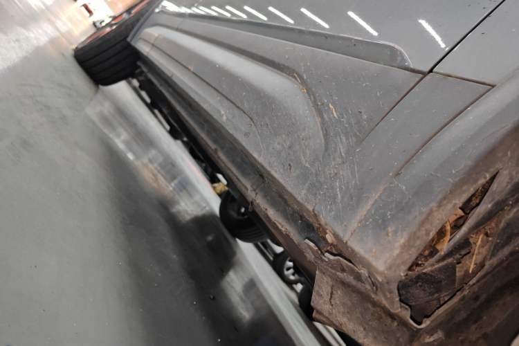 Used Lynk & Co 01 2019 2.0T Two-Wheel Drive Zhaopu Version China V Standard Right Side Sill
