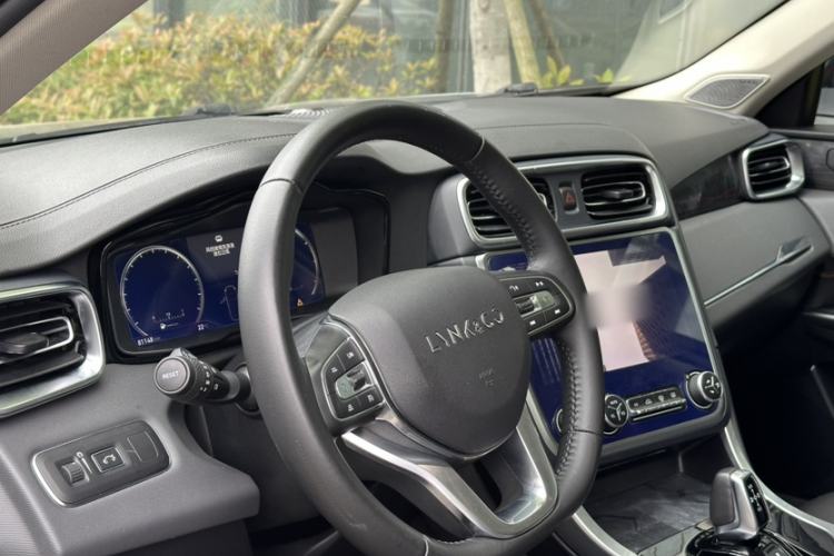 Used Lynk & Co 01 2019 2.0T Two-Wheel Drive Zhaopu Version China VI Standard Steering Wheel