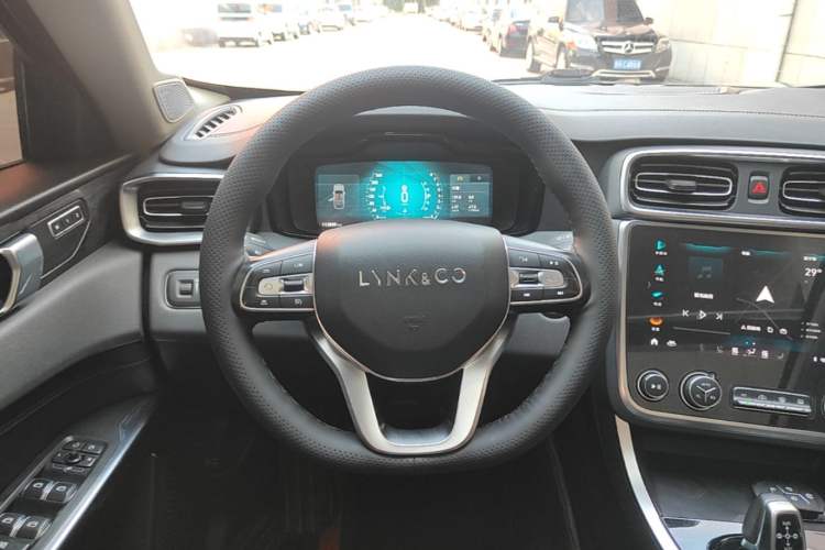 Used Lynk & Co 01 2019 2.0T Two-Wheel Drive Zhaopu Version China VI Standard Steering Wheel