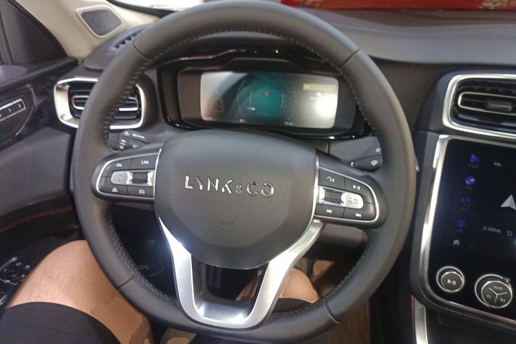 Used Lynk & Co 01 2019 2.0T Two-Wheel Drive Zhaopu Version China VI Standard Steering Wheel