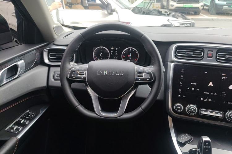 Used Lynk & Co 01 2019 2.0T Two-Wheel Drive Zhaopu Version China VI Standard Steering Wheel